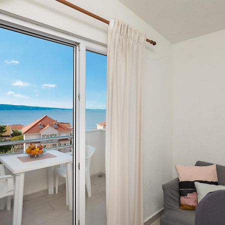 Apartments Roza 奥米什 外观 照片