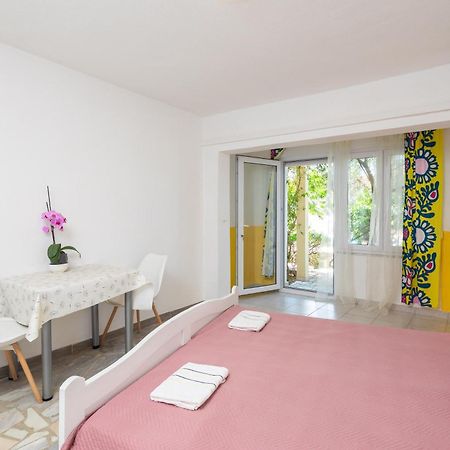 Apartments Roza 奥米什 外观 照片