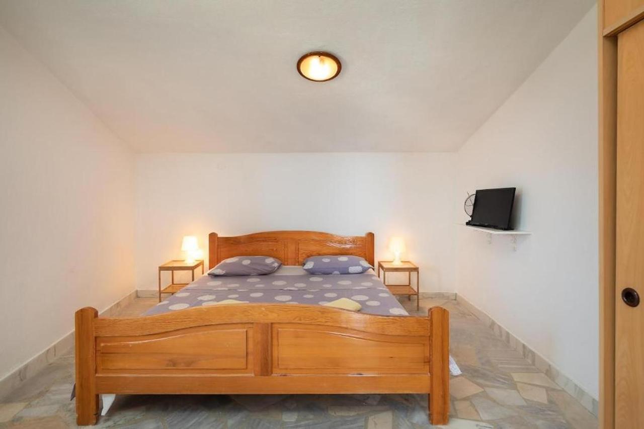 Apartments Roza 奥米什 外观 照片