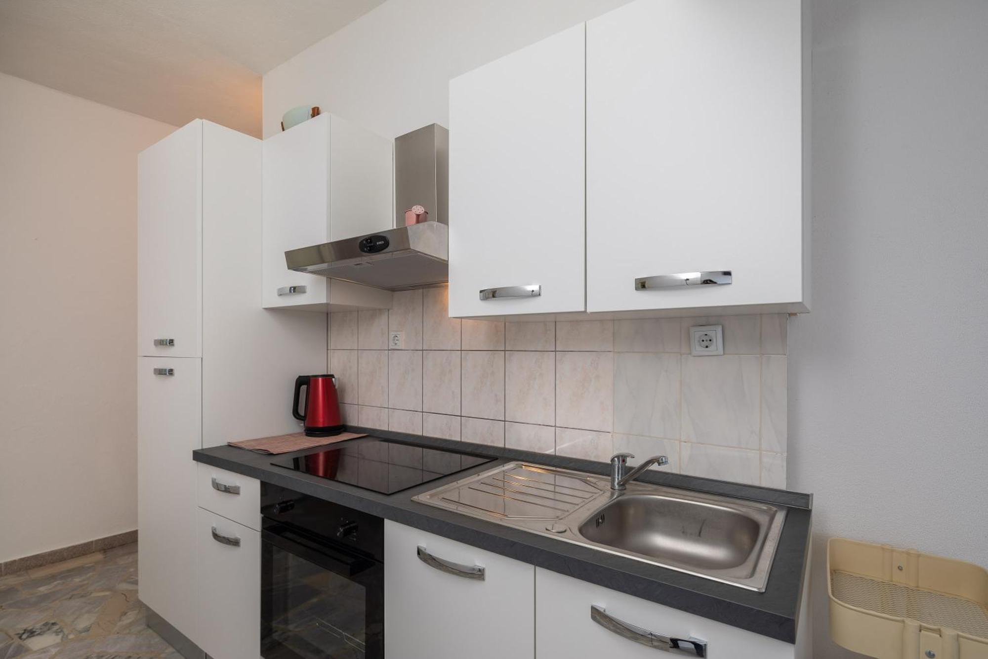 Apartments Roza 奥米什 外观 照片