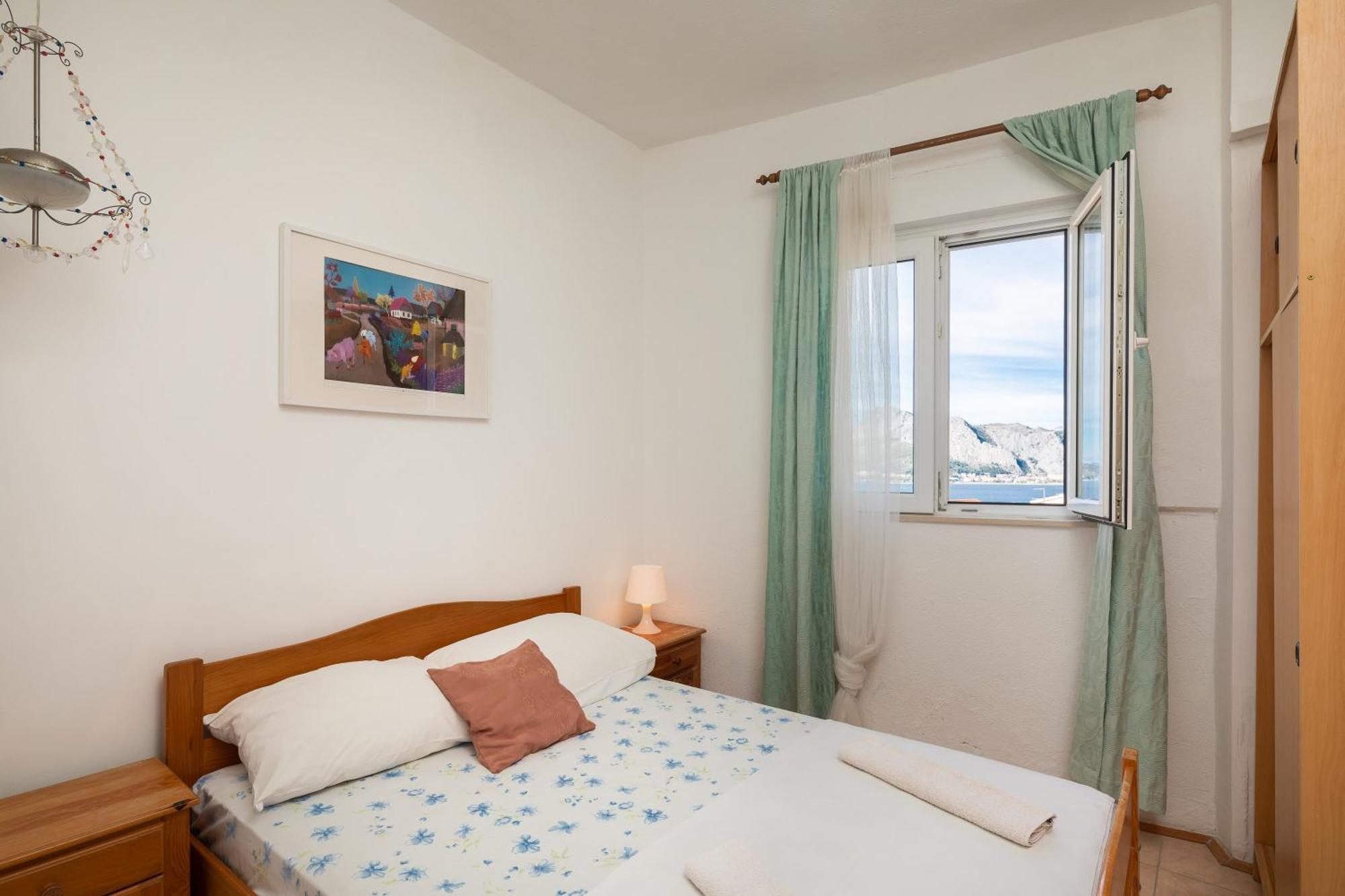 Apartments Roza 奥米什 外观 照片