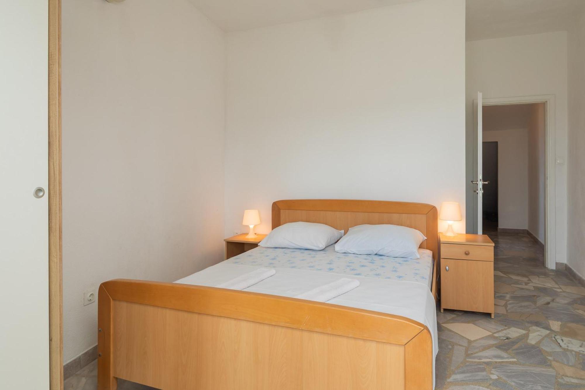 Apartments Roza 奥米什 外观 照片